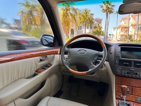 Used 2006 Lexus LS 430 RWD image 11