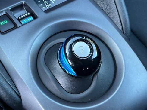 Used 2023 Nissan Leaf S image 21