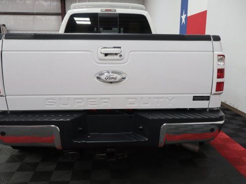 Used 2016 Ford F350 Lariat w/ Lariat Interior Package AWD/4WD image 12