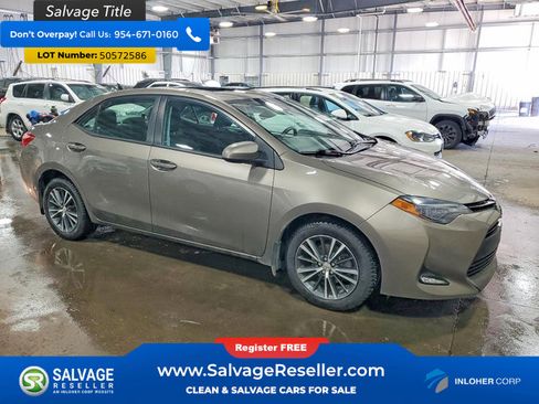 Used 2017 Toyota Corolla LE w/ LE Premium Package w/Moonroof image 5