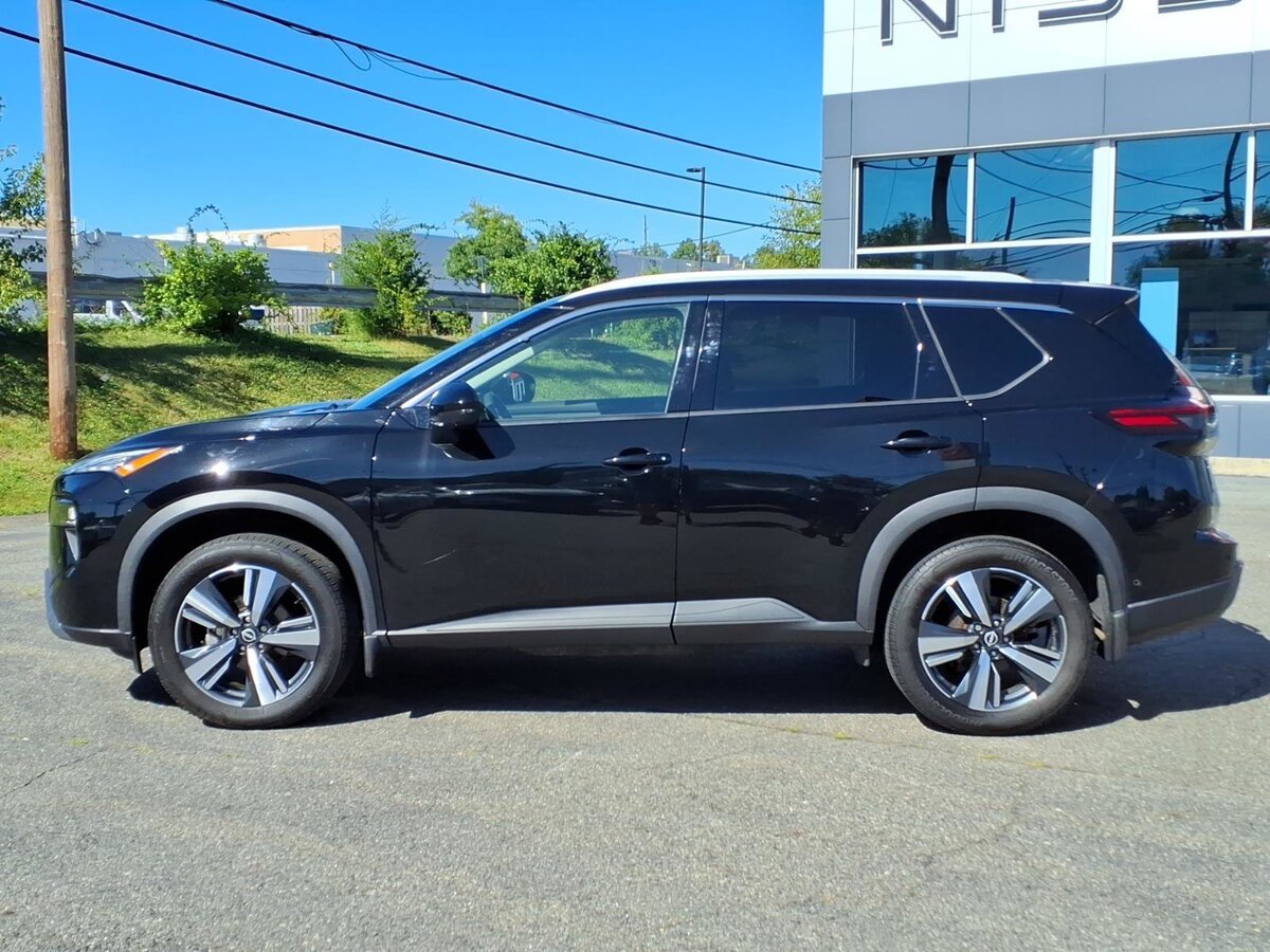 Used 2024 Nissan Rogue SL AWD/4WD image 8