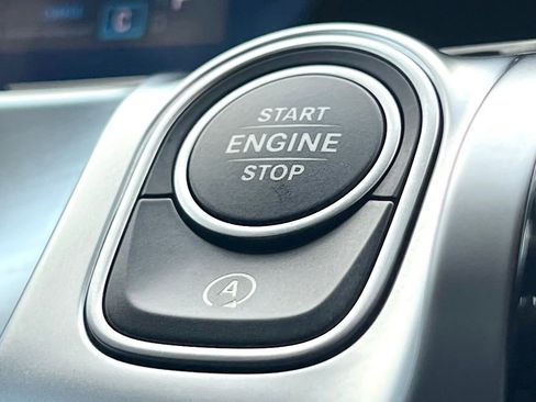 Certified 2025 Mercedes-Benz GLB 250 4MATIC image 10