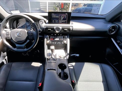 Used 2025 Lexus IS 300 F Sport RWD image 15