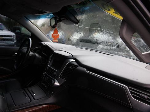 Used 2015 Chevrolet Suburban LTZ image 18