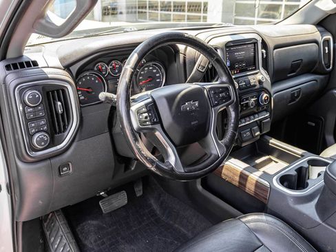 Used 2019 Chevrolet Silverado 1500 RST AWD/4WD image 8