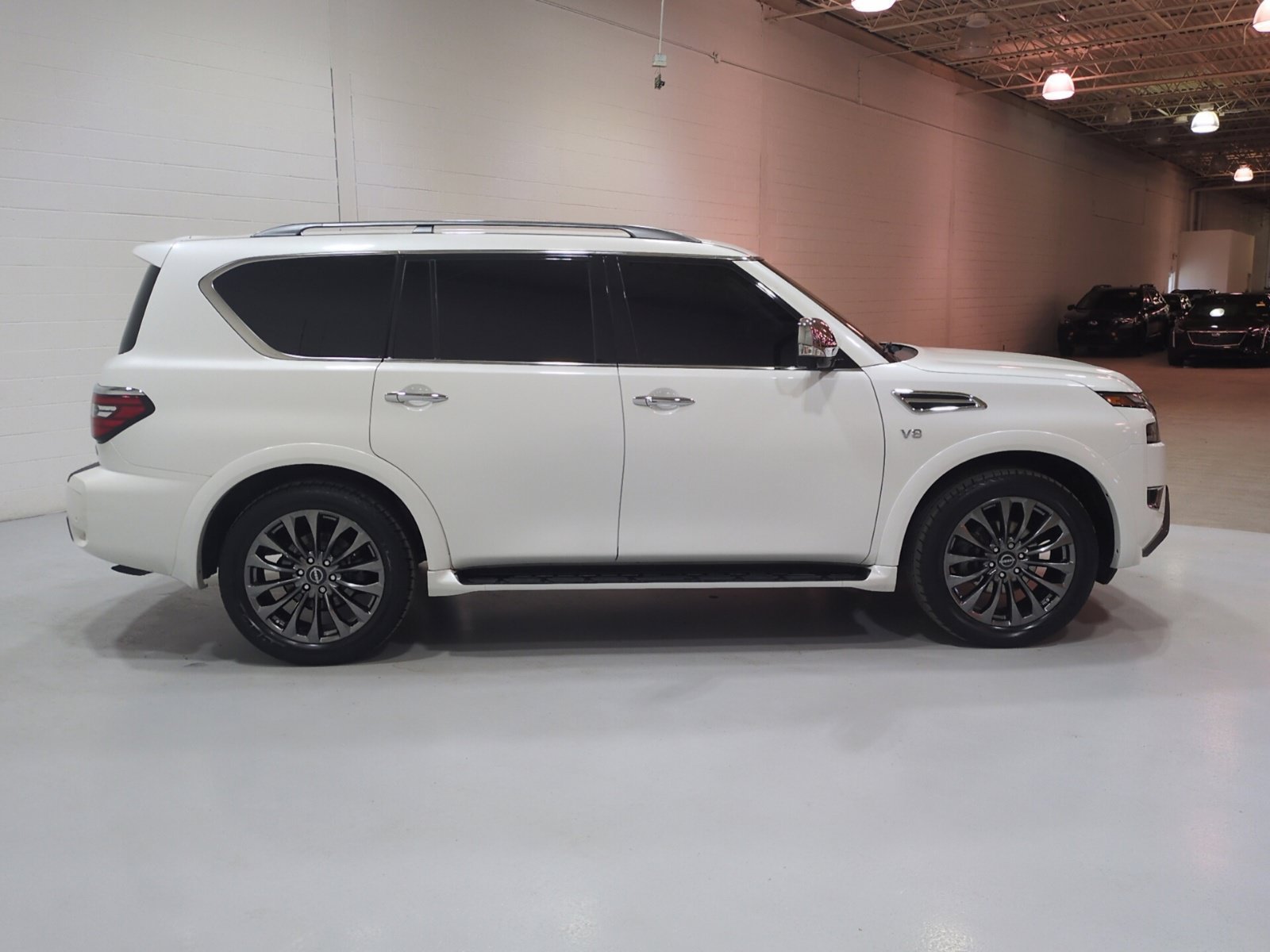 Used 2022 Nissan Armada Platinum AWD/4WD image 2
