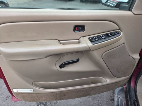 Used 2004 Chevrolet Tahoe 2WD image 5