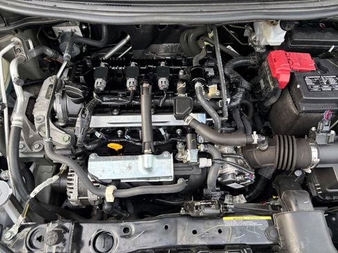 Used 2025 Nissan Versa SV FWD image 30