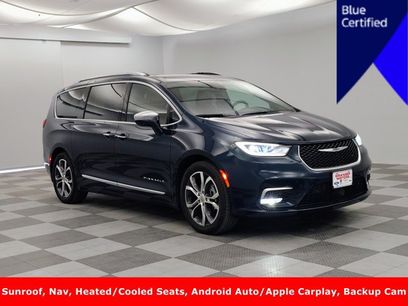Used 2024 Chrysler Pacifica Pinnacle