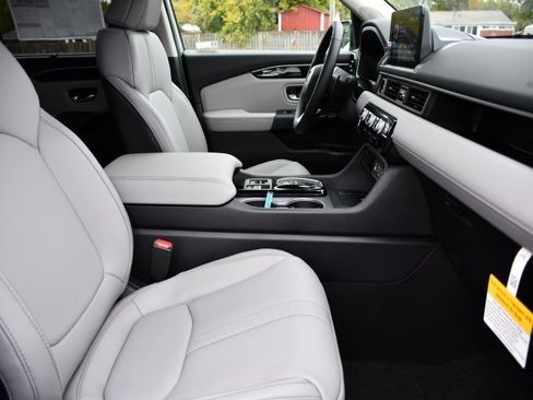 New 2025 Honda Pilot Touring image 34