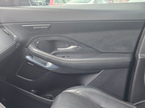 Used 2018 Jaguar E-PACE R-Dynamic HSE image 30