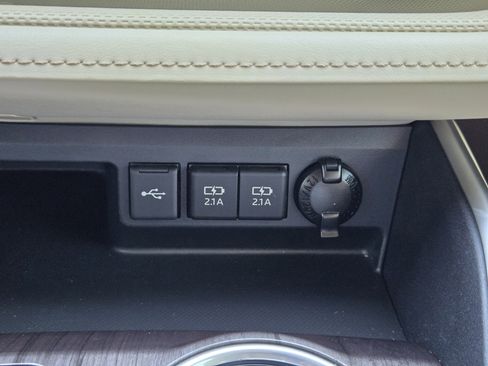 Used 2020 Toyota Highlander Platinum image 14