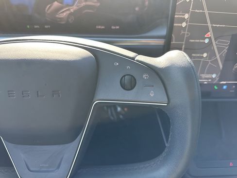 Used 2021 Tesla Model S Plaid image 17