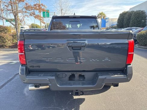 Used 2024 Toyota Tacoma TRD Off-Road image 4