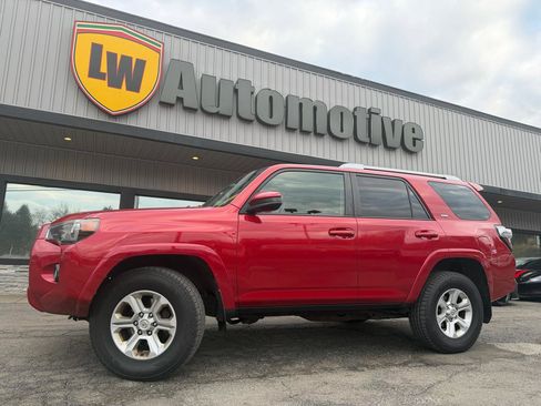 Used 2015 Toyota 4Runner SR5 image 26