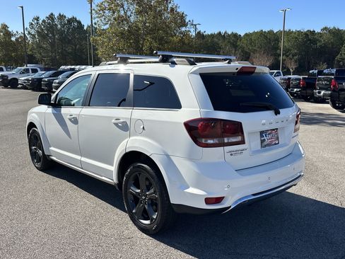 Used 2020 Dodge Journey Crossroad w/ Popular Equipment Group FWD image 5
