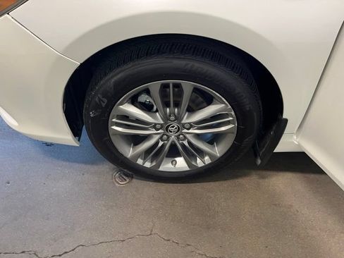 Used 2016 Toyota Camry SE FWD image 30