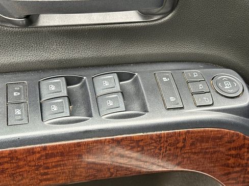 Used 2019 GMC Sierra 2500 SLT w/ Duramax Plus Package image 11