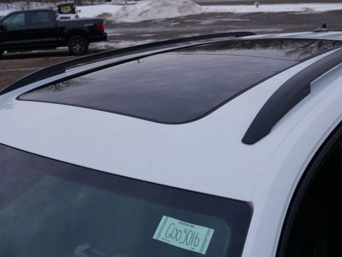 New 2026 Volkswagen Atlas SE image 6