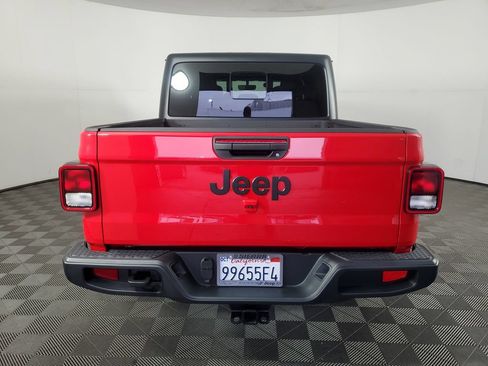 Used 2023 Jeep Gladiator Sport AWD/4WD image 5