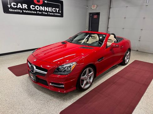Used 2013 Mercedes-Benz SLK 350 image 3
