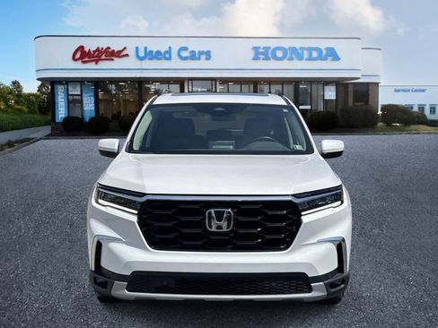 Used 2024 Honda Pilot Touring image 8