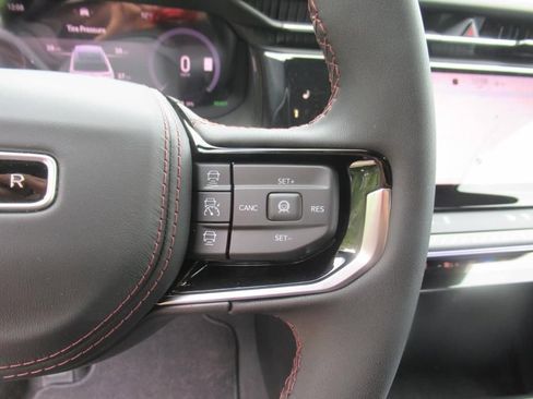 Used 2025 Jeep Wagoneer S Limited image 20