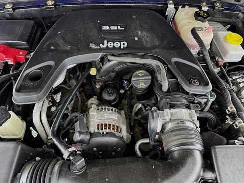 Used 2018 Jeep Wrangler Rubicon image 34