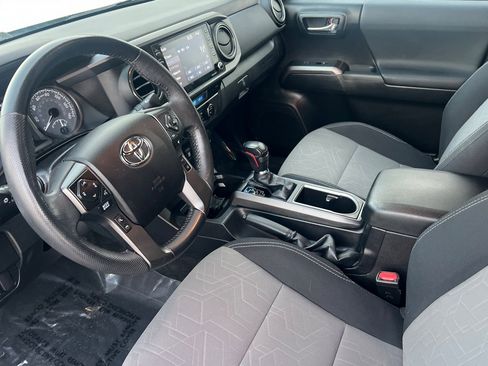 Used 2021 Toyota Tacoma TRD Off-Road image 11