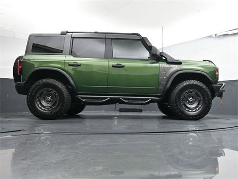 Used 2024 Ford Bronco Everglades image 37