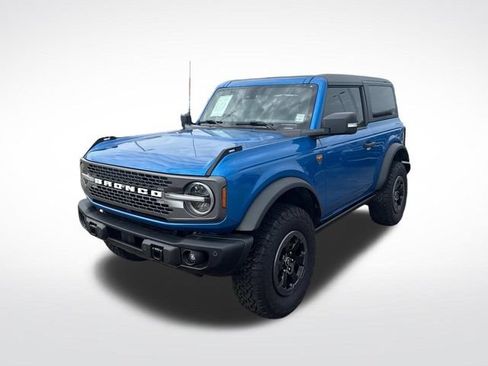 Used 2023 Ford Bronco Badlands AWD/4WD image 3