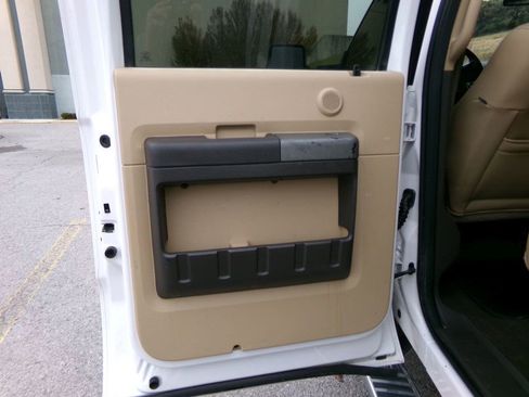 Used 2012 Ford F350 Lariat w/ Lariat Interior Pkg image 13