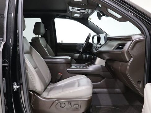 Used 2021 Chevrolet Tahoe Z71 w/ Z71 Signature Package AWD/4WD image 39