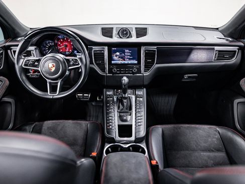 Used 2017 Porsche Macan GTS image 5