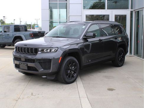 New 2026 Jeep Grand Cherokee L 4WD image 3