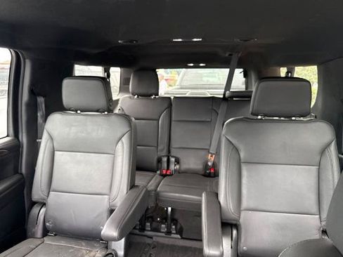 Used 2024 Chevrolet Suburban Z71 w/ Luxury Package AWD/4WD image 11