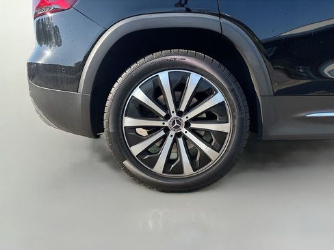 Used 2020 Mercedes-Benz GLB 250 w/ Premium Package image 11