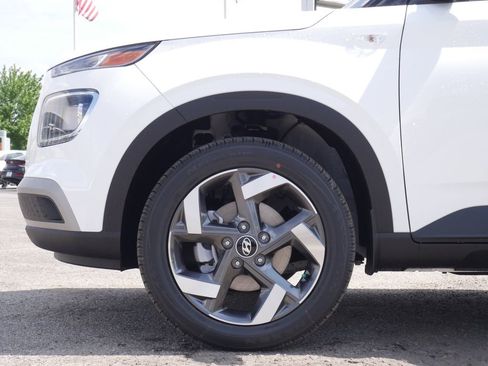 New 2026 Hyundai Venue SEL FWD image 13