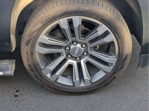 Used 2020 GMC Yukon Denali w/ Denali Premium Package image 30