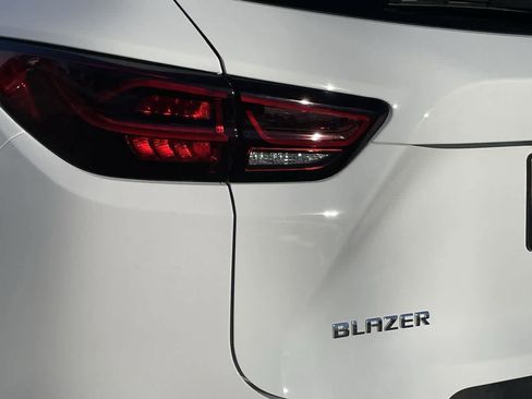 Used 2025 Chevrolet Blazer LT w/ Convenience Package image 37