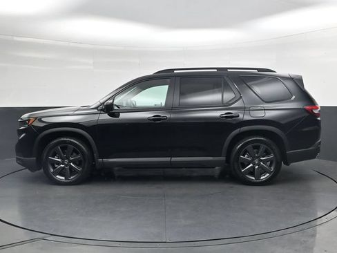 Used 2025 Honda Pilot Sport image 8