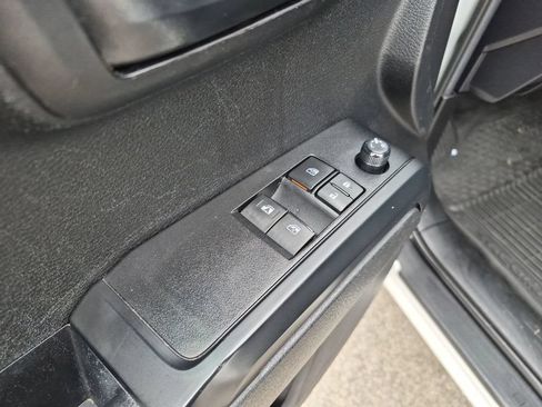Used 2023 Toyota Tacoma SR w/ SR Convenience Package RWD image 18