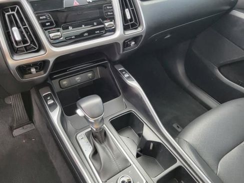 Used 2021 Kia Sorento S w/ Panoramic Sunroof Package image 35