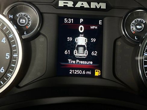 Used 2024 RAM 2500 Big Horn w/ Bed Utility Group image 17