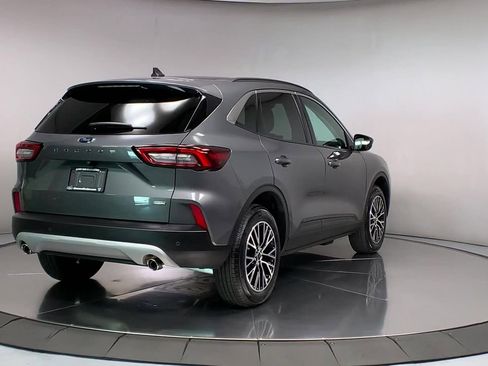 Used 2024 Ford Escape SE image 8