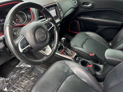 Used 2018 Jeep Compass Trailhawk w/ Leather Interior Group AWD/4WD image 10