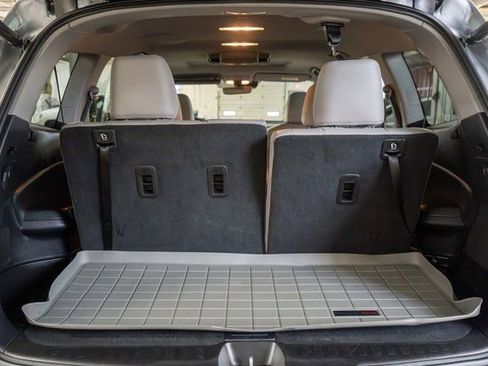 Used 2020 Honda Pilot Touring image 11