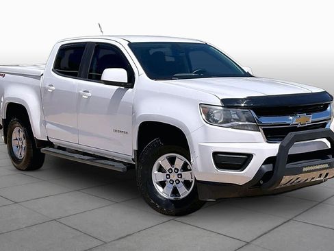 Used 2017 Chevrolet Colorado W/T w/ WT Convenience Package AWD/4WD image 3