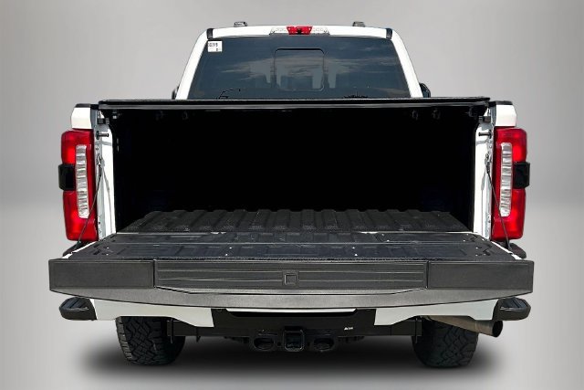 Used 2024 Ford F350 Lariat w/ Tremor Off-Road Package AWD/4WD image 7