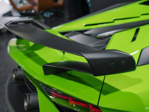 Used 2021 Lamborghini Aventador SVJ image 7